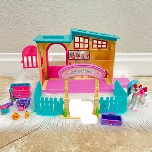 Shopkins Happy Places Happy Stables with Ponicakes Pony & Stable Petkins